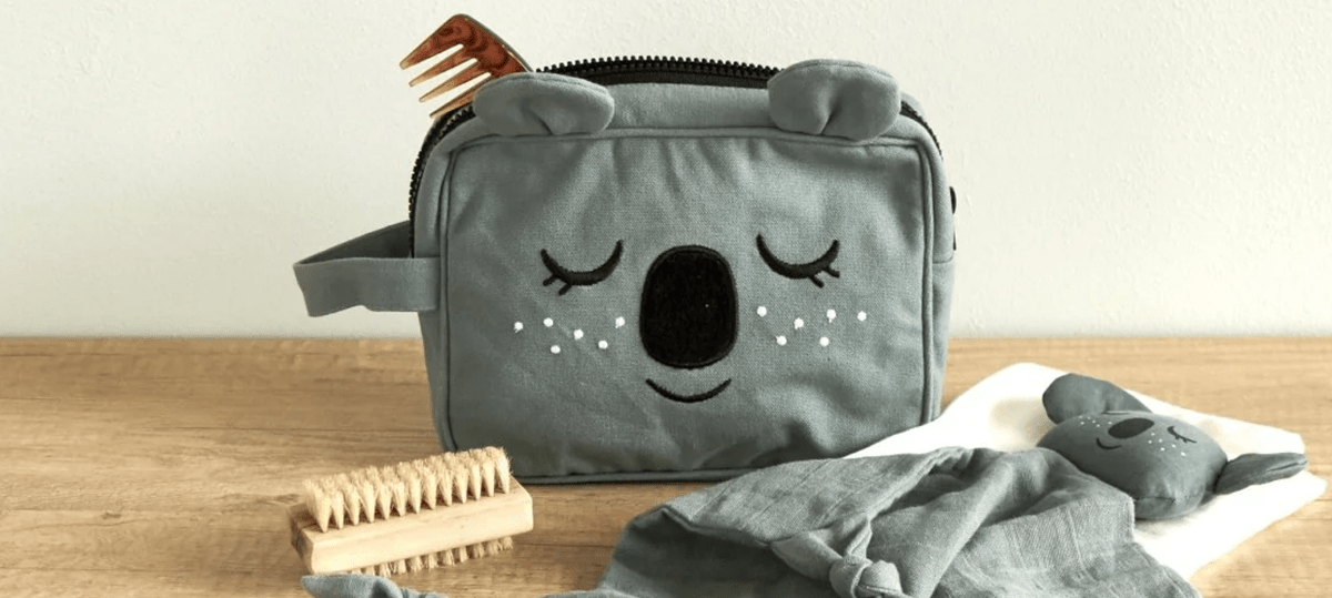 Praktische toilettassen voor onderweg met je baby - Babywinkel