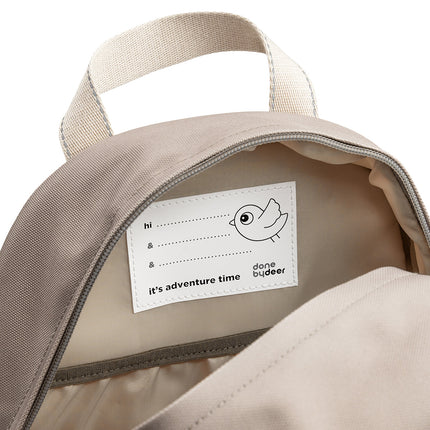 <tc>Done By Deer</tc> Mochila Tiny Trails Sand 13 L