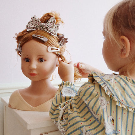 Muñeca de peluquería Konges Sløjd con accesorios para el pelo