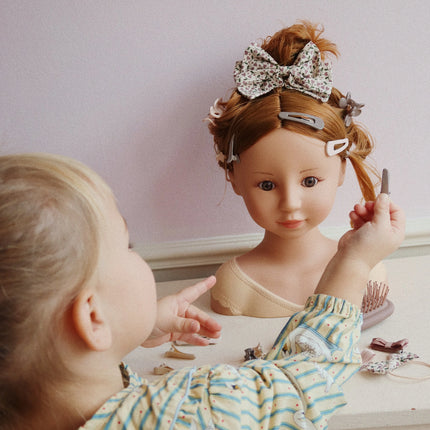 Muñeca de peluquería Konges Sløjd con accesorios para el pelo