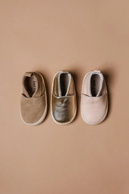 Baby Dutch Baby Schoentjes Lou Gold Metallic koop je bij Babywinkel