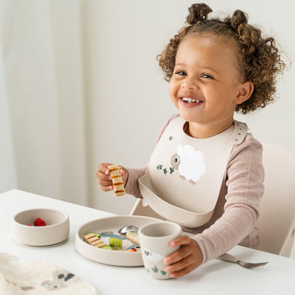 Done by Deer Kinderservies Set Stick & Stay Tiny Farm Sand 3 Delig koop je bij Babywinkel