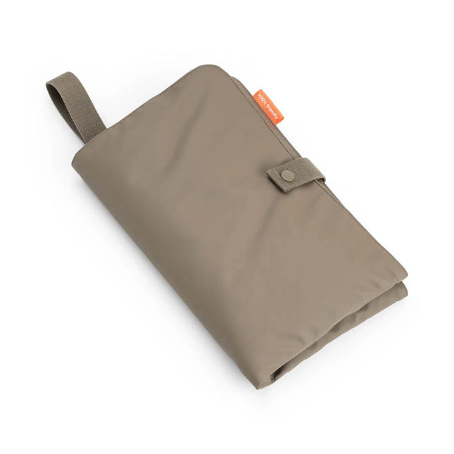 Done by Deer Verschoningsmat Taupe koop je bij Babywinkel