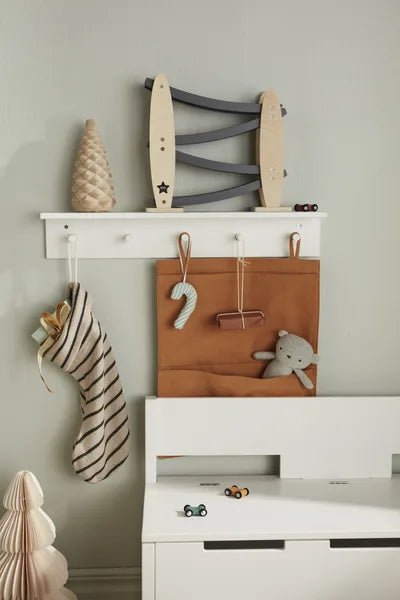 Kid's Concept Wandplank Star Wit met Haken koop je bij Babywinkel