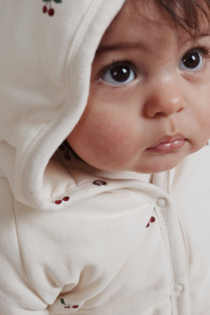 Konges Sløjd Boxpakje Cherry Met Capuchon koop je bij Babywinkel
