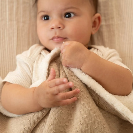 Ledikantdeken gebreid/fleece - Pure Soft Beige - Babywinkel - 8721122584354