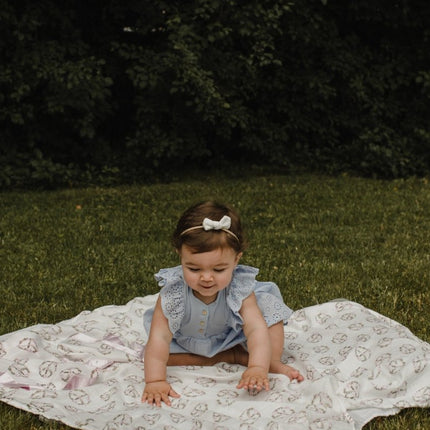 Lulujo Hydrofiele Doek Peace 120x120cm - Lulujo - Babywinkel - 628233451545