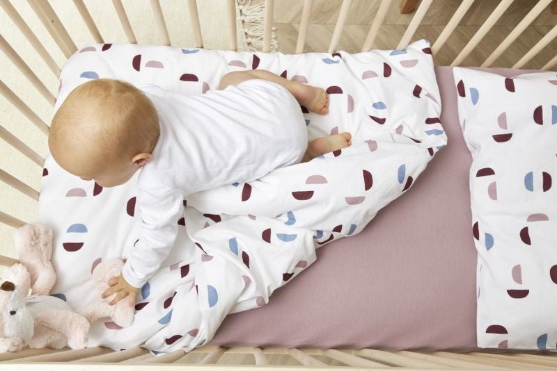 Meyco Dekbedovertrek Met Kussensloop Shapes Lilac 100X135 cm - Meyco - Babywinkel - 4054703350371