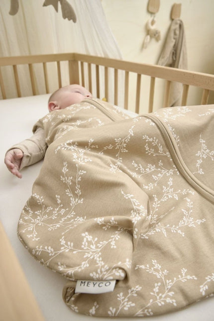 Meyco Slaapzak Baby Branches Heupdysplasie Sand - Meyco - Babywinkel - 4054703546316