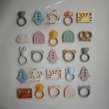 Mushie Bijtring Ruimteschip Cloud - Mushie - Babywinkel - 810052464657