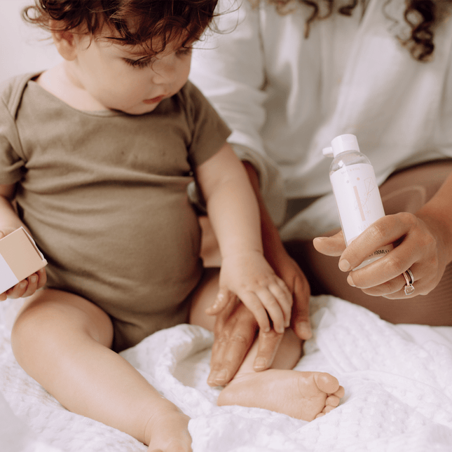 Naif Babyolie Verzachtend 100ml koop je bij Babywinkel