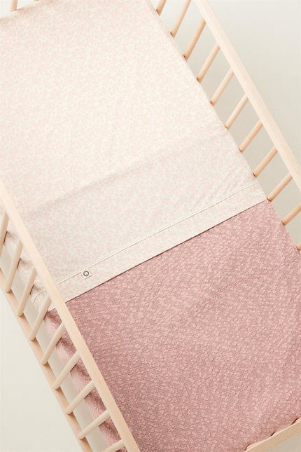 Noppies Gemeleerd gebreid omkeerbaar wiegdekentje Misty Rose 100x140cm koop je bij Babywinkel