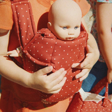 Poppendraagzak Fraise Dot koop je bij Babywinkel