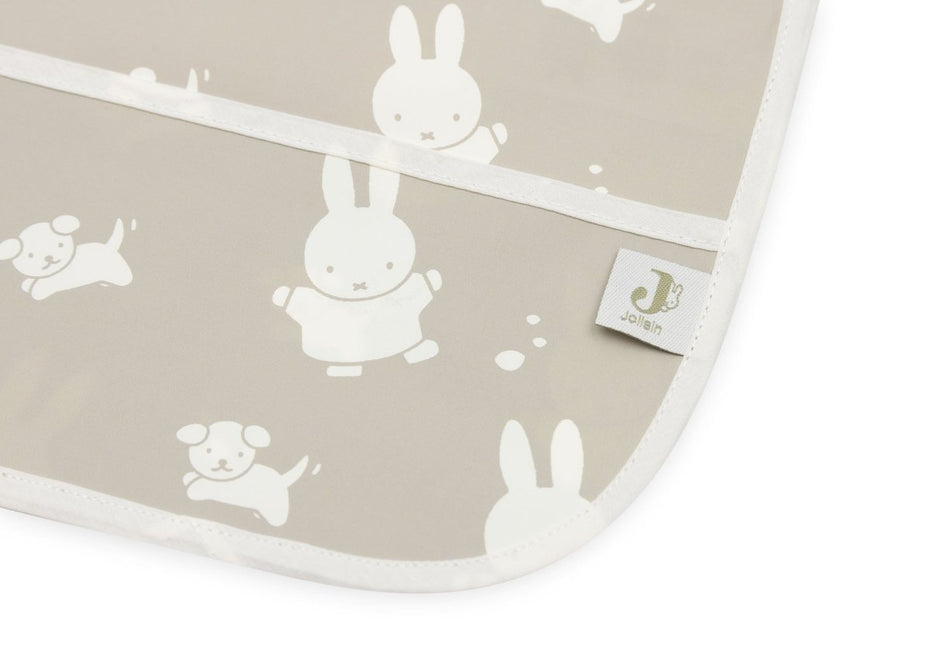 Jollein Slabbetje Waterproof Met Mouw Miffy & Snuffy Olive Green koop je bij Babywinkel