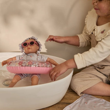 <tc>Little Dutch</tc> Mara, la chica del baño
