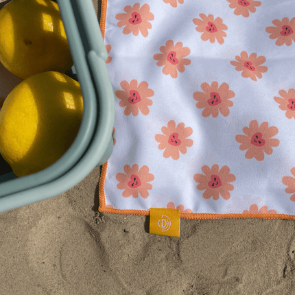 Swim Essentials Strandlaken Luxe Beach Flower Hearts - Babywinkel - 7432234254226