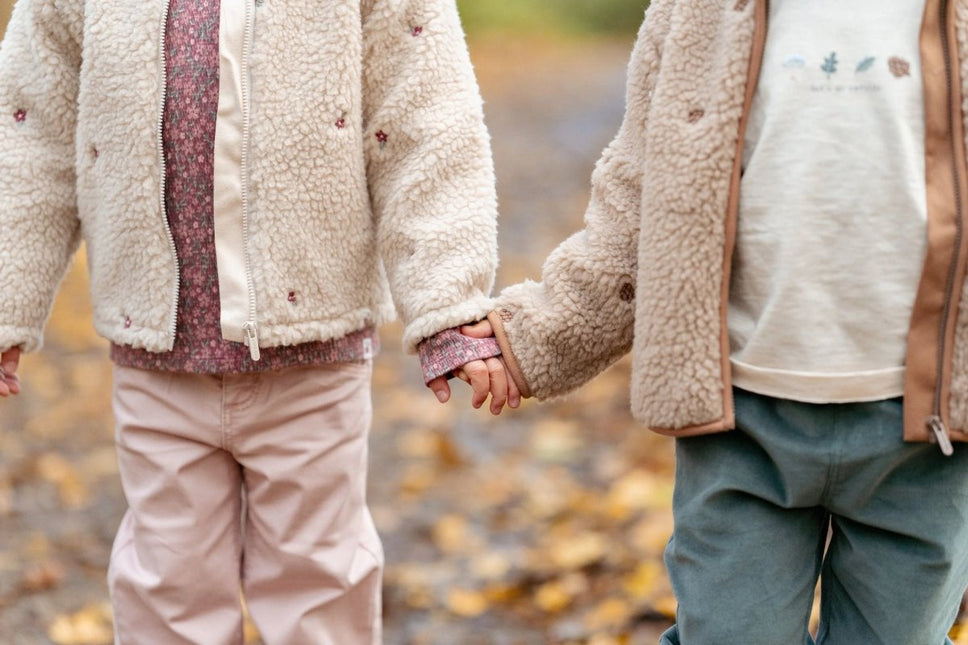 Little Dutch Baby Vestje Teddy Taupe koop je bij Babywinkel